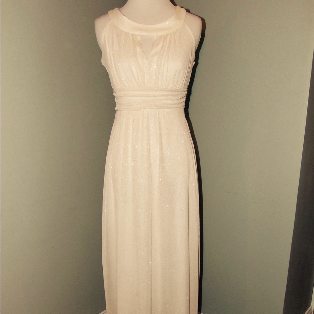 🍂Date Night Dress! Look Lovely in Ivory with gold